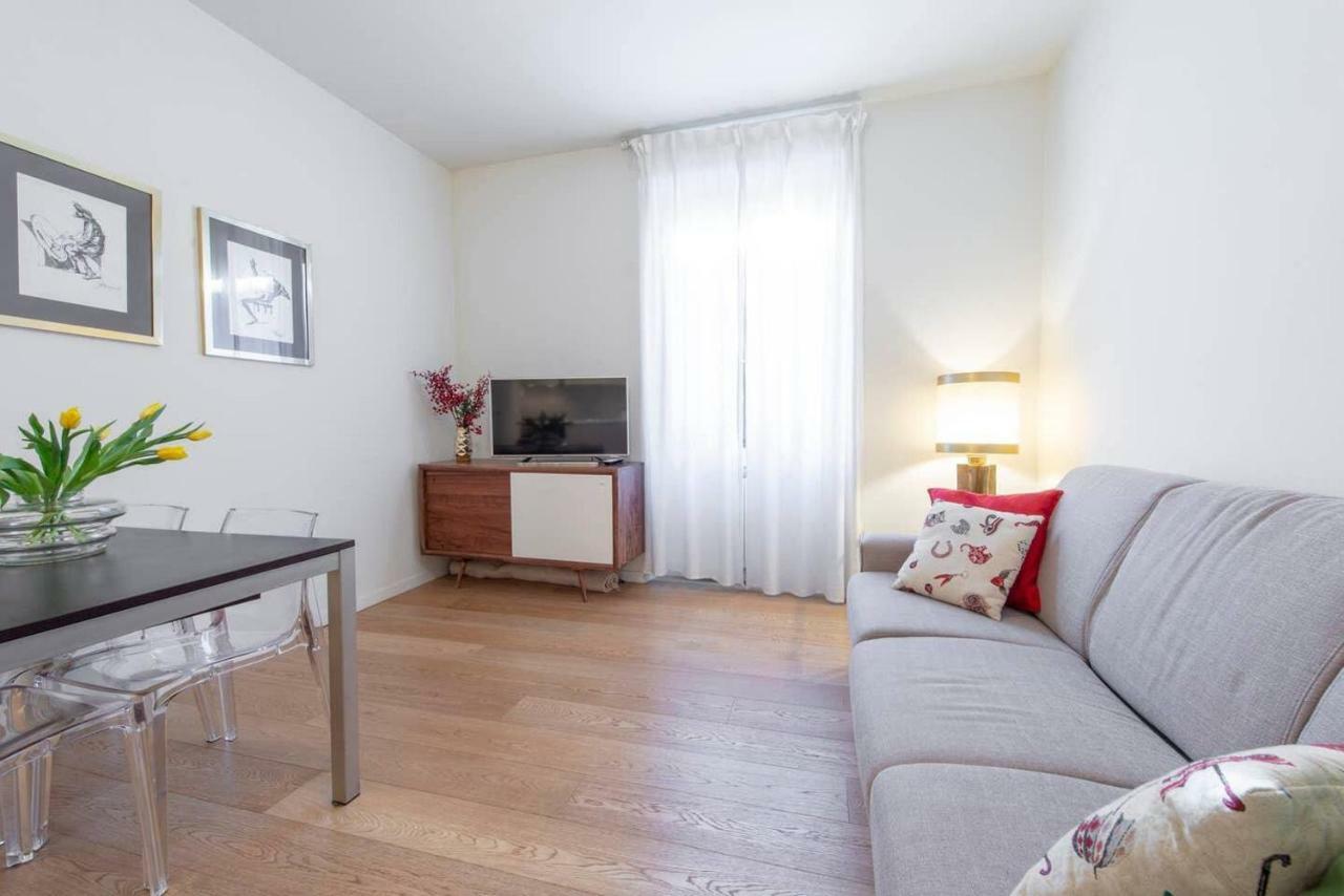 Joivy 1Br Apt In Isola With Stunning View To Bosco Verticale Milano Exteriör bild