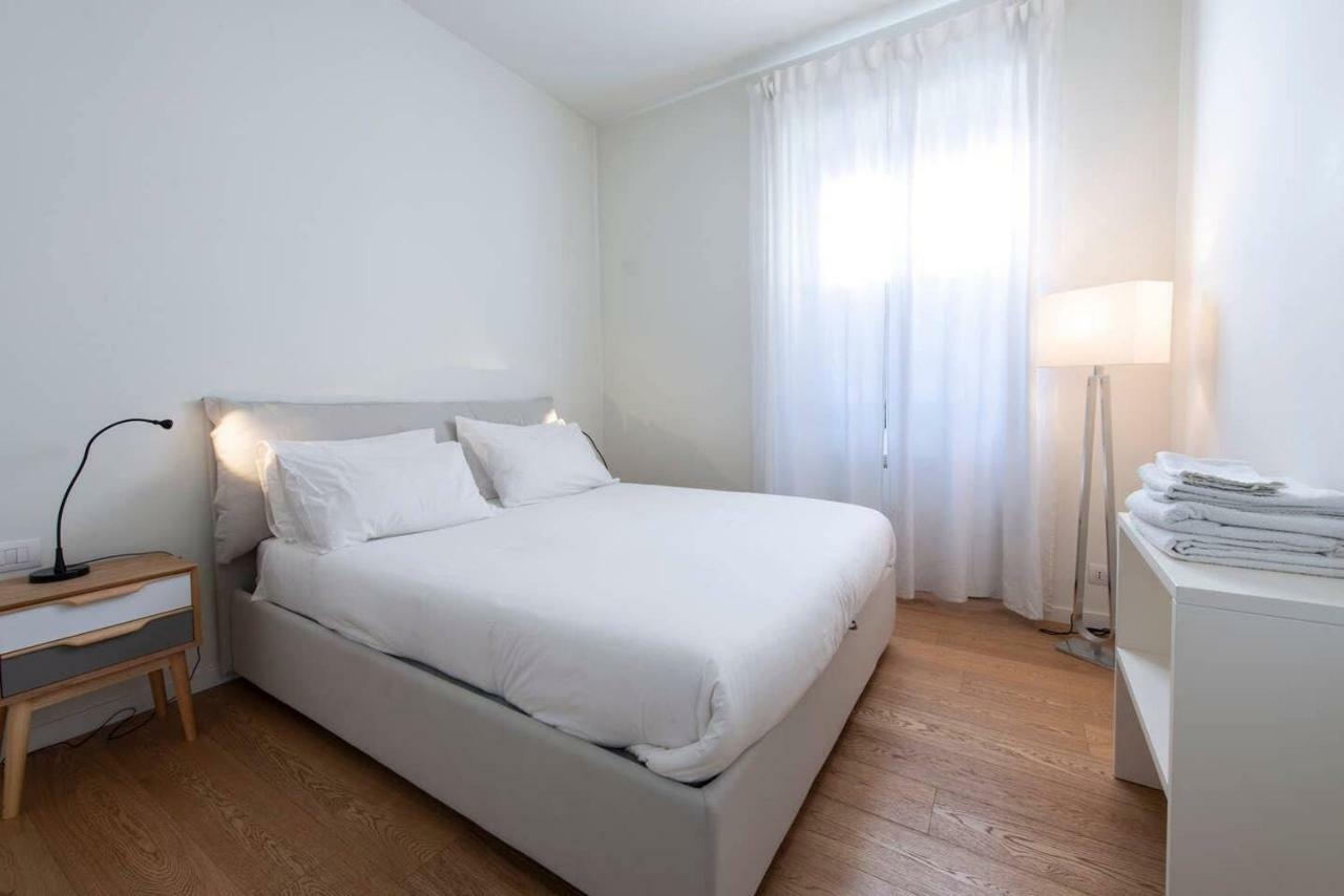 Joivy 1Br Apt In Isola With Stunning View To Bosco Verticale Milano Exteriör bild